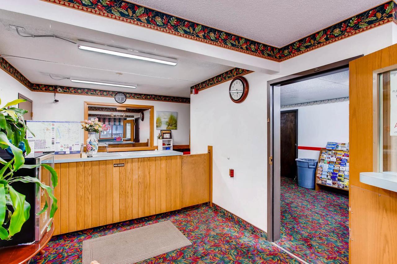 9 Motel *